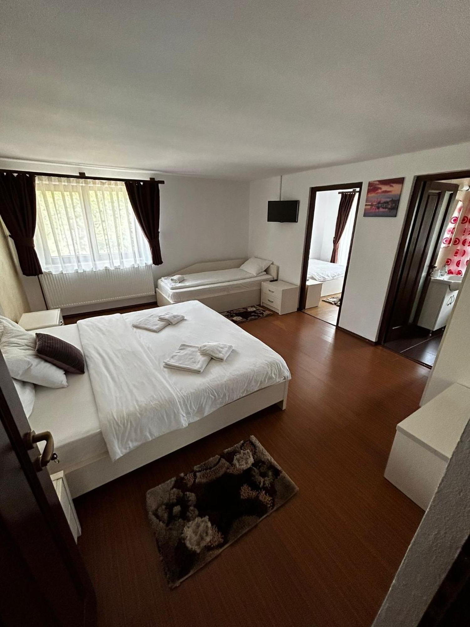 Hotel Casa Larisa Chiscau Zewnętrze zdjęcie